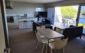 Te Kaha Beach Hotel